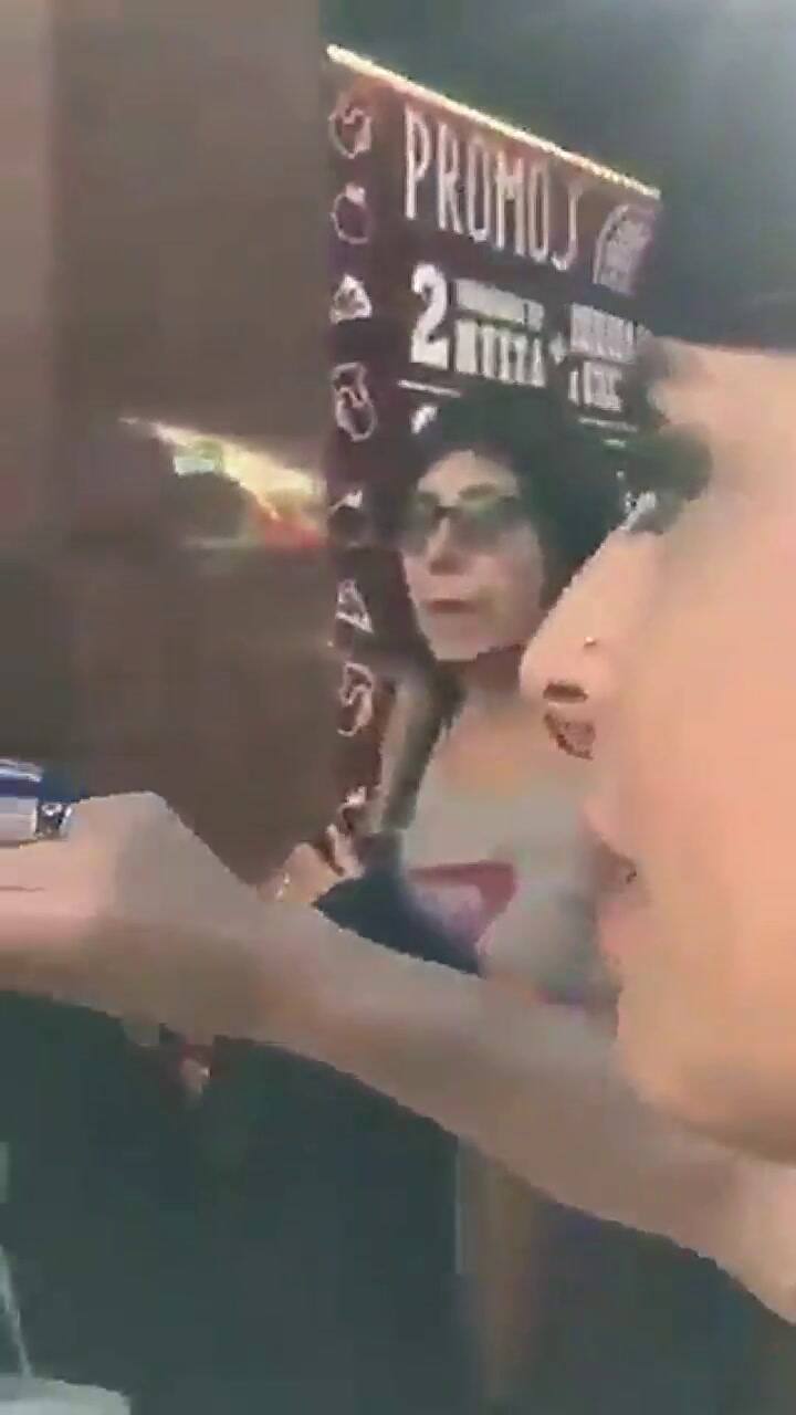 Victoria Donda intentó impedir la detención de un vendedor ambulante de 18 años