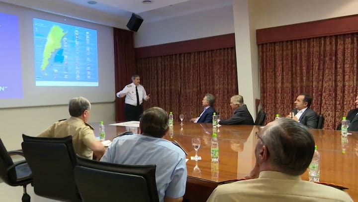 Mauricio Macri se reunió con Oscar Aguad en la sede de la Armada