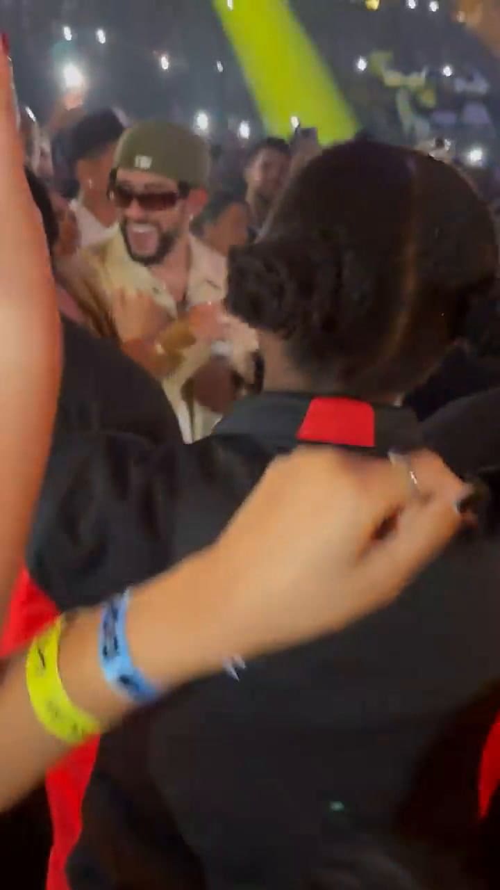 Bad Bunny y Kendall Jenner disfrutan de su amor y un concierto de Drake