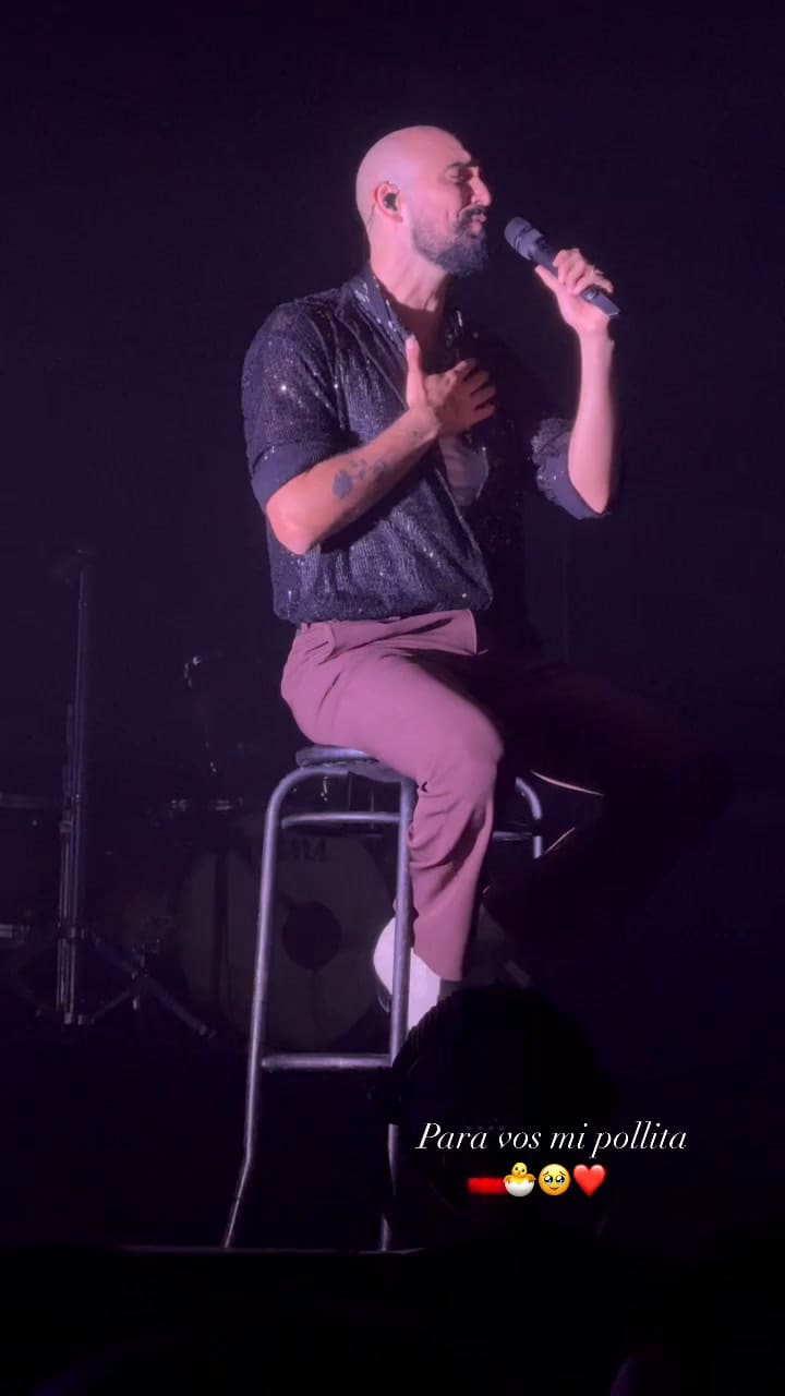 Sofía Calzetti en el show de Abel Pintos