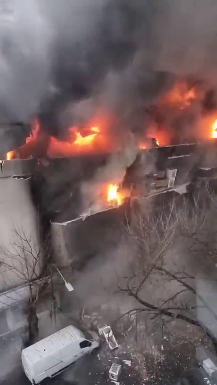 Incendio y derrumbe en La Plata
