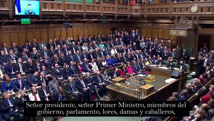 Zelensky, entre Churchill y Shakespeare en su discurso ante diputados británicos