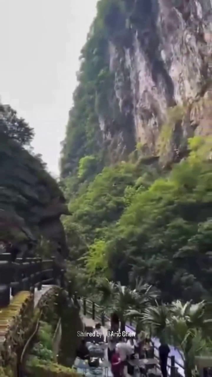 Una turista murió tras la ruptura de una cuerda de seguridad en una atracción extrema de China