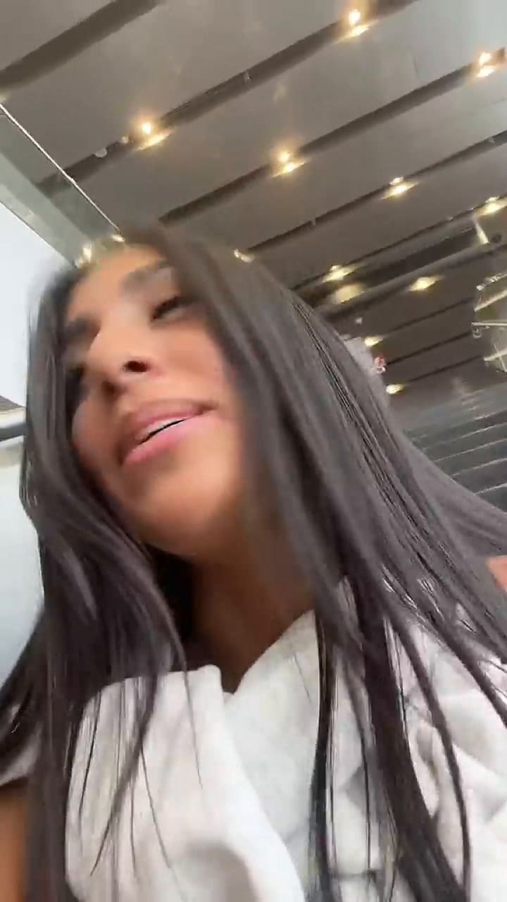 Joven cuenta cómo quedó flechada de un agente en Miami