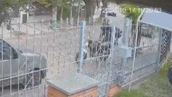 Tres de Febrero, un joven recibió dos tiros