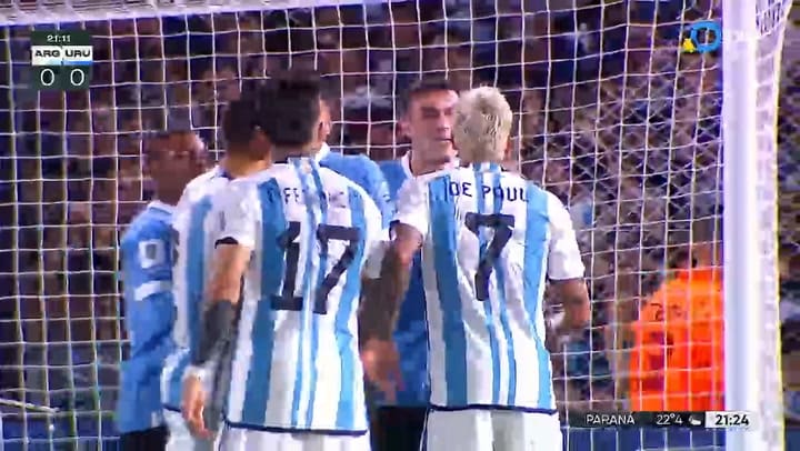 El tenso momento entre de Paul y Ugarte en el partido de Eliminatorias