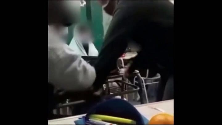 Un docente y su alumno se cruzaron en plena clase en una escuela de Alta Gracia, Córdoba