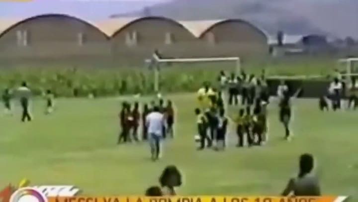 Leo Messi firmó su primera ficha con el Newell's Old Boys