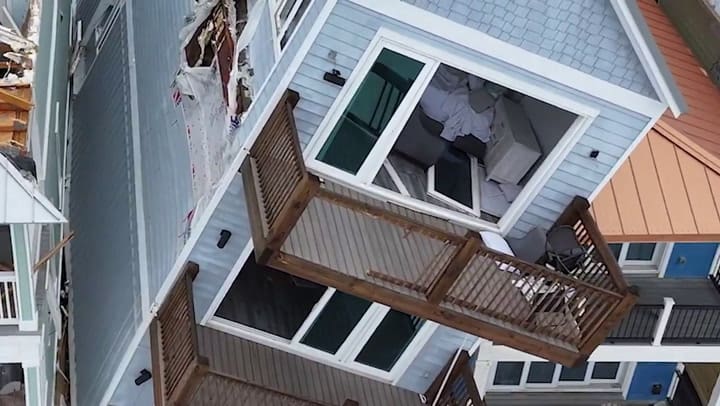 El rastro del un tornado en PanamaCity, Florida