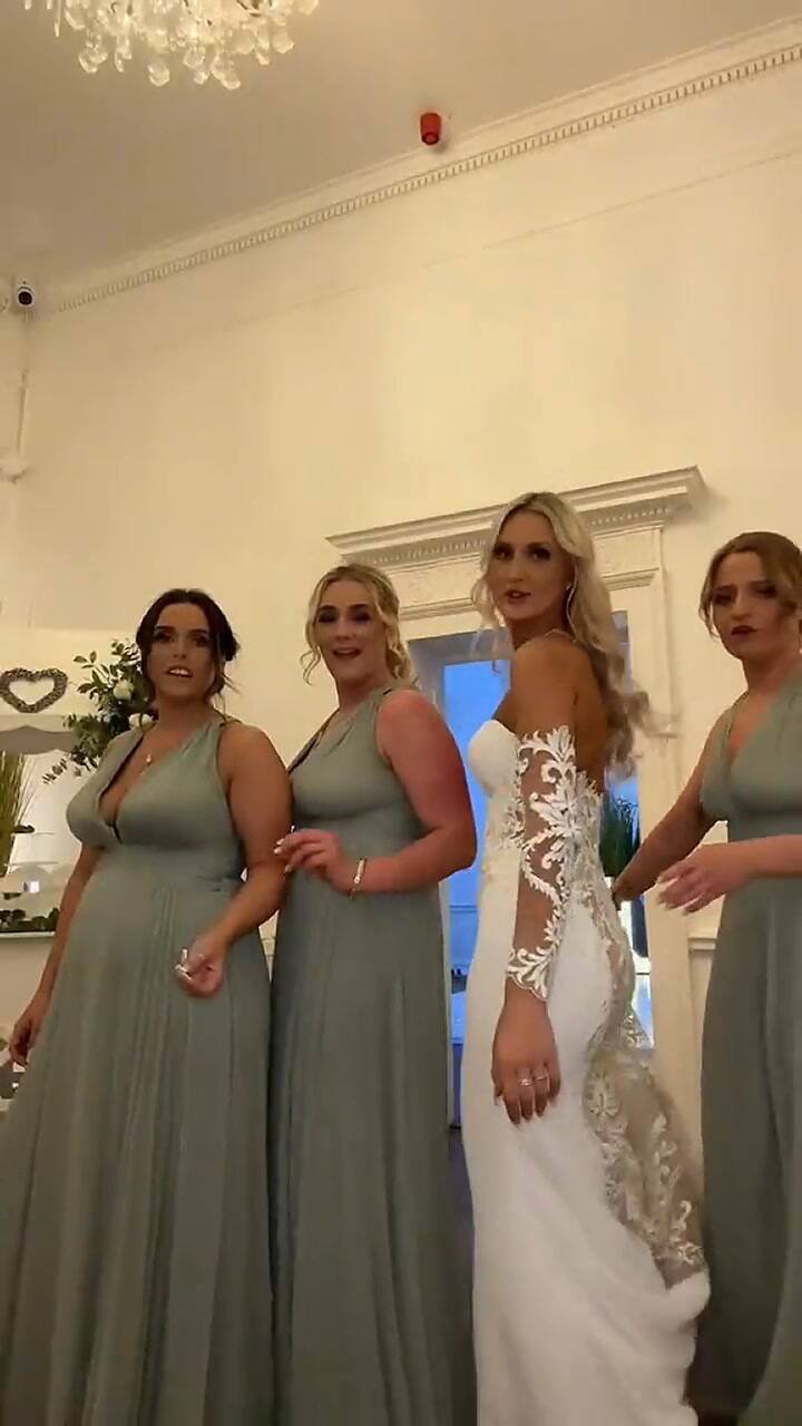 Una mujer se volvió viral por mostrar cómo es su vestido de novia