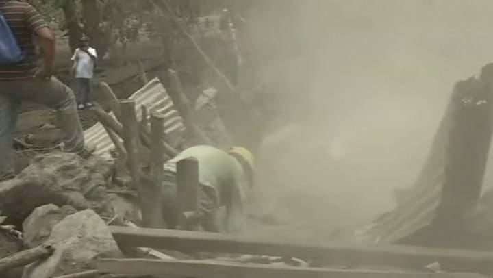 Guatemala: continúa la búsqueda de los desaparecidos entre las cenizas - Fuente: