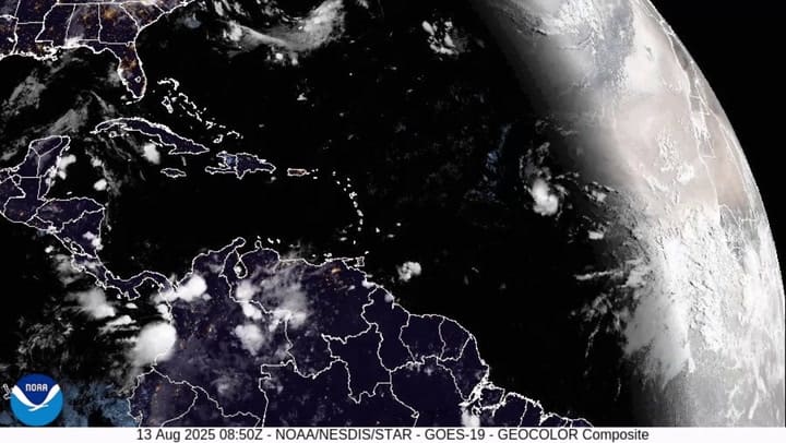 Las imágenes satelitales que muestran el desarrollo de Erin