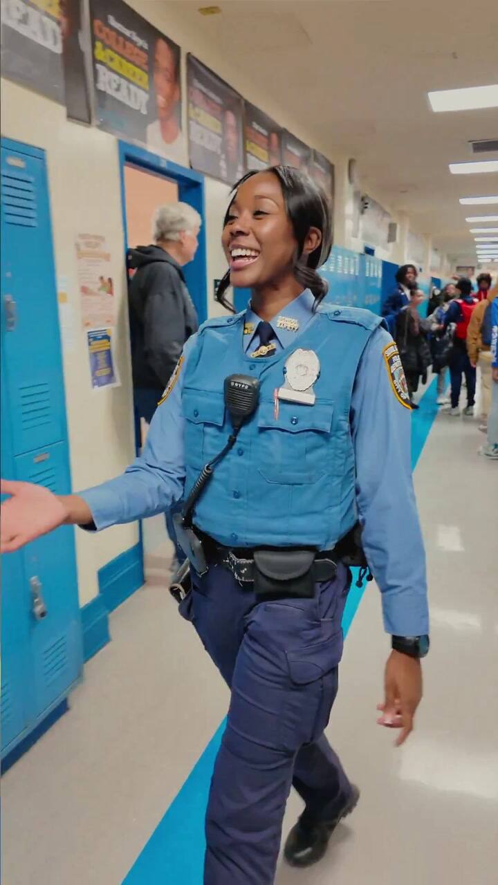 El NYPD busca agentes de seguridad escolar: el proceso