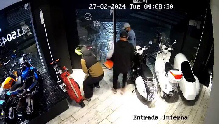 Robo concesionaria monopatines