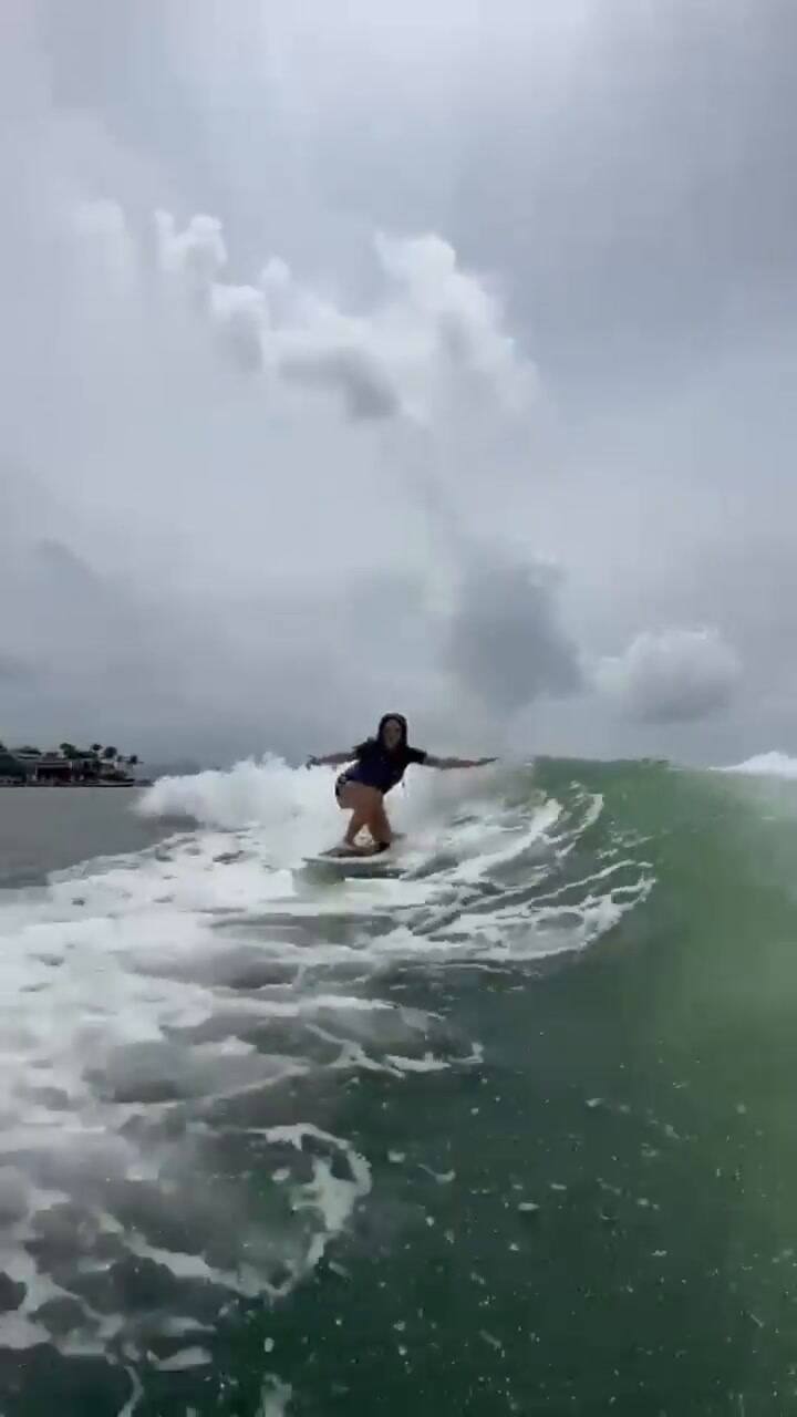 Shakira compartió un video para mostrar su nueva habilidad en el surf