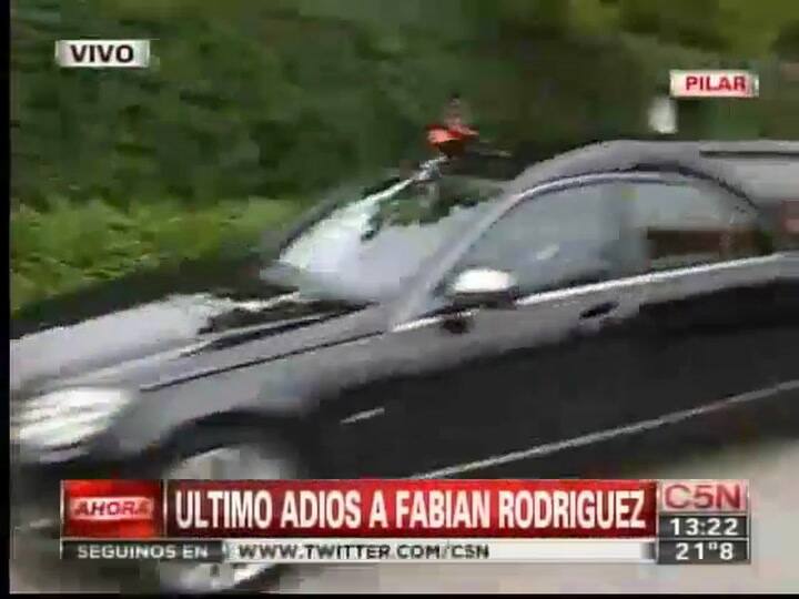 Despidieron los restos de Fabián Rodríguez en el cementerio Jardín de Paz (C5N)
