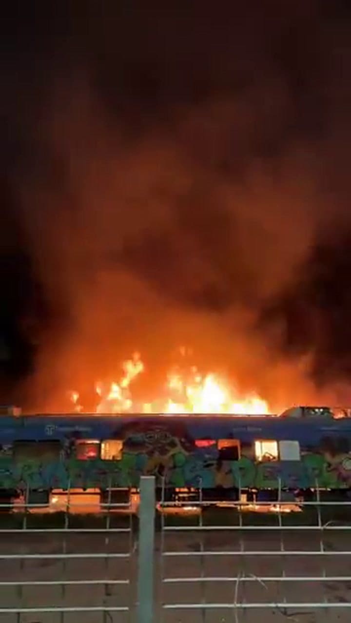Incendio de trenes en Colegiales