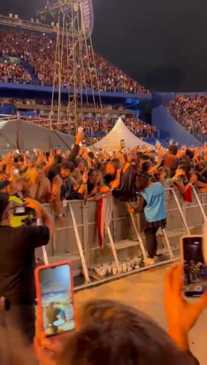 Shakira cantó ante un estadio de Vélez repleto