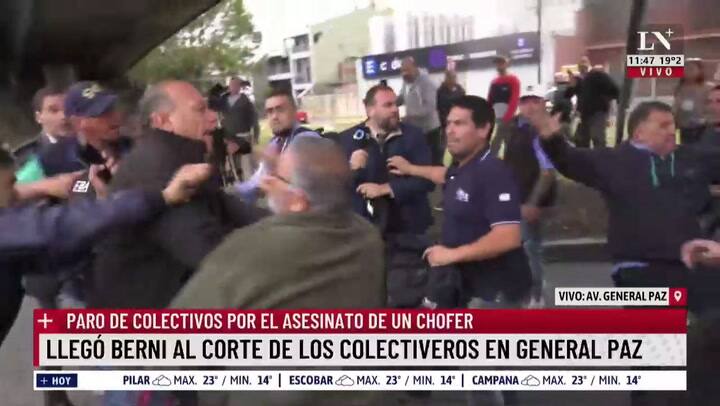 Agredieron a Sergio Berni en la protesta de choferes de colectivos