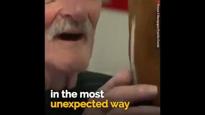 Peyo, el caballo que acompaña a los ancianos - Fuente: YouTube