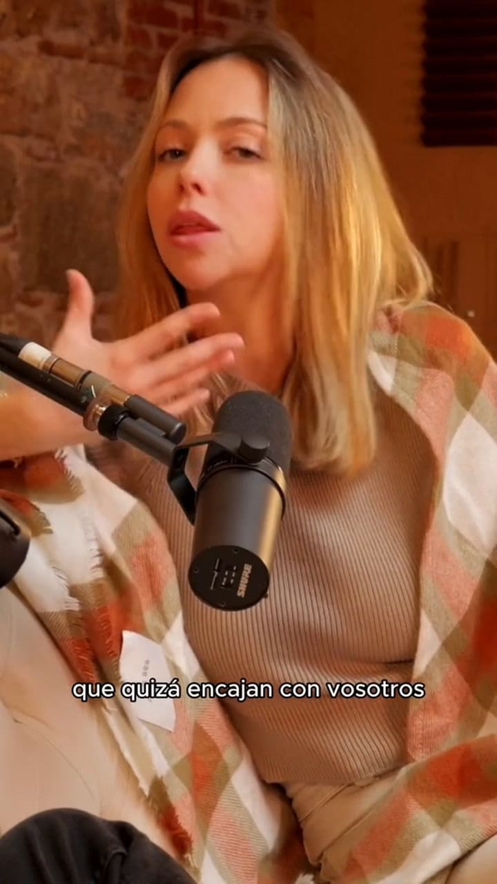 “Tu pareja se puede sentir atraído hacia otra persona y quererte un montón”, afirmó la especialista