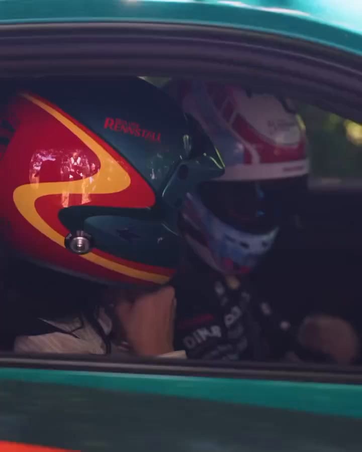 Dua Lipa subastará su Porsche 911 Gt3 Rs por una buena causa