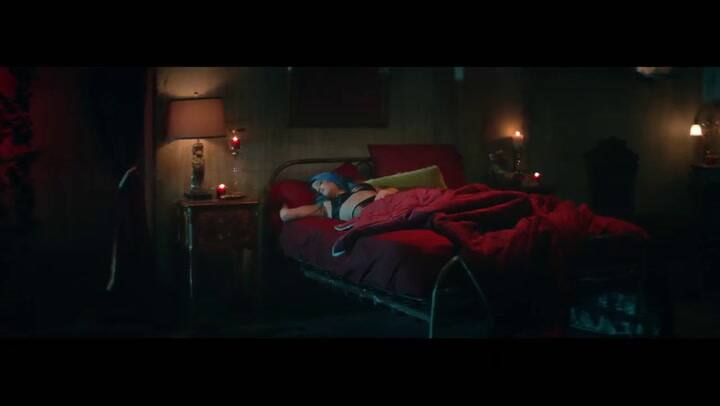 Halsey y Lauren Jauregui, 'Strangers' - Fuente: YouTube