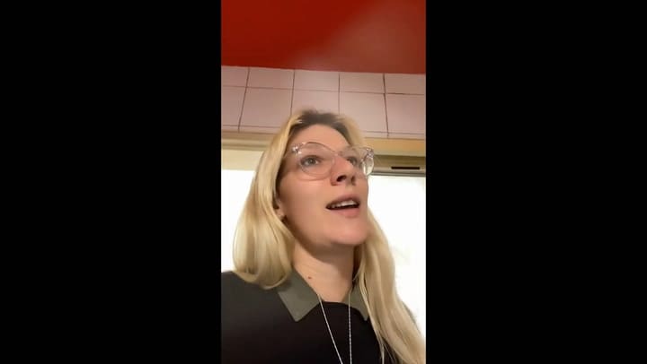 Agustina sobre su altura