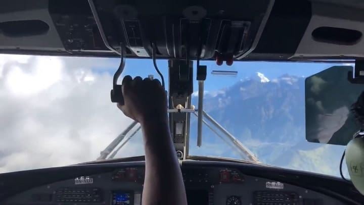 En el aeropuerto de Lukla en Nepal solo pueden aterrizar pilotos experimentados