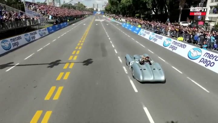 Así fue la segunda salida de Colapinto ante una multitud en la ciudad