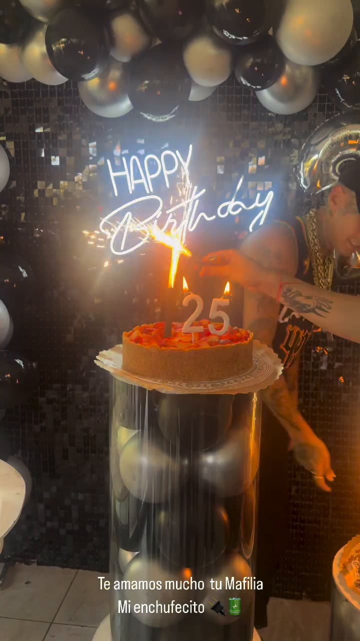 Así le cantaron Feliz Cumpleaños a L-Gante