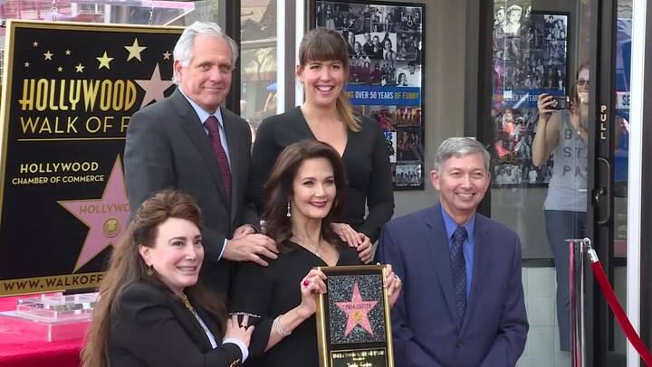 Lynda Carter, la Mujer Maravilla de los 70, recibe estrella en Hollywood