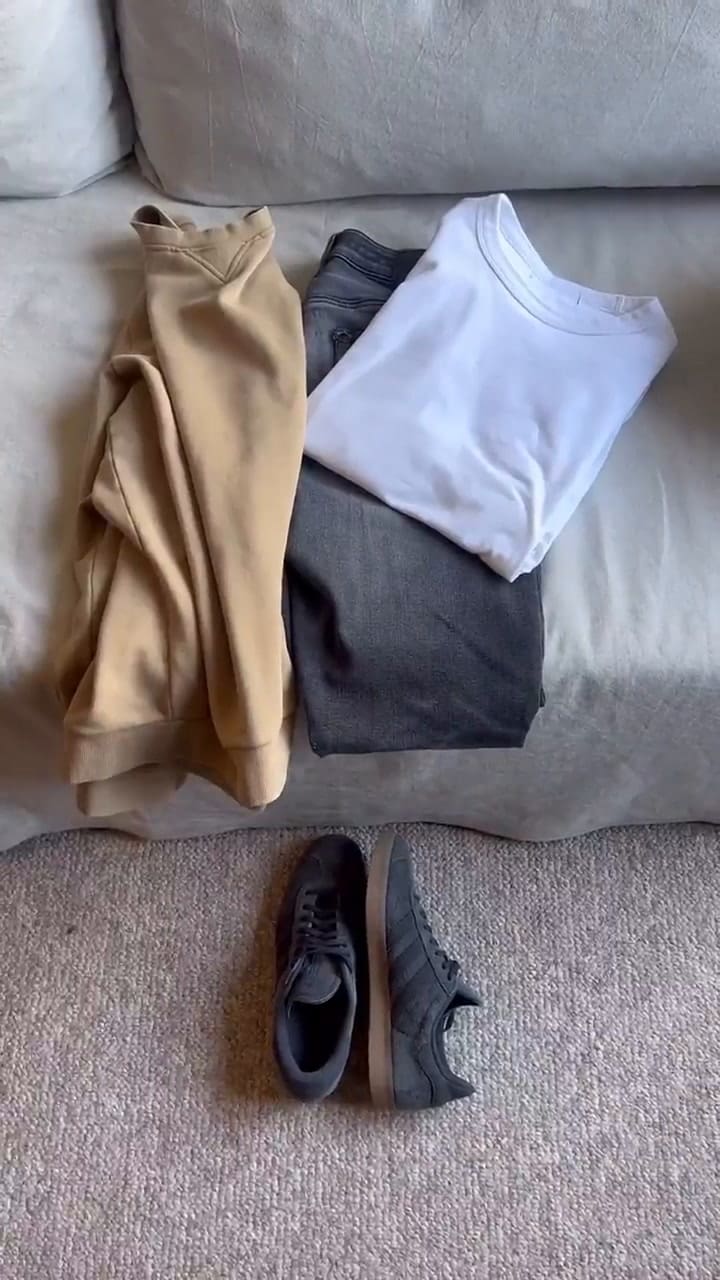 Máximo, el hijo de Cecilia Bolocco y Carlos Menem, debutó como modelo y revolucionó las redes