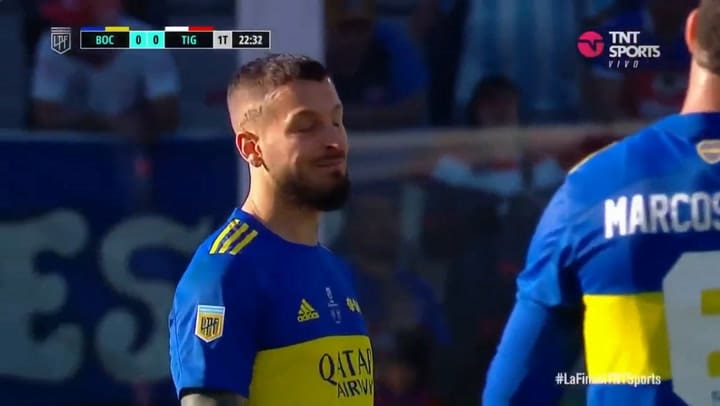 El linea festejo la confirmación del VAR