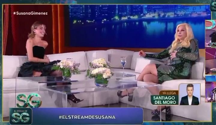 Tini Stoessel en el living de Susana Giménez