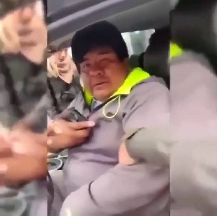 Estaba borracho y dijo que venía de Ucrania para evitar que le sacaran el auto.