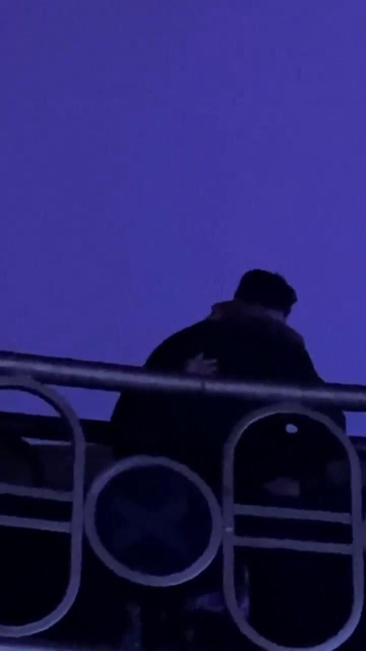 La China Suárez y Rusherking a los besos en un recital