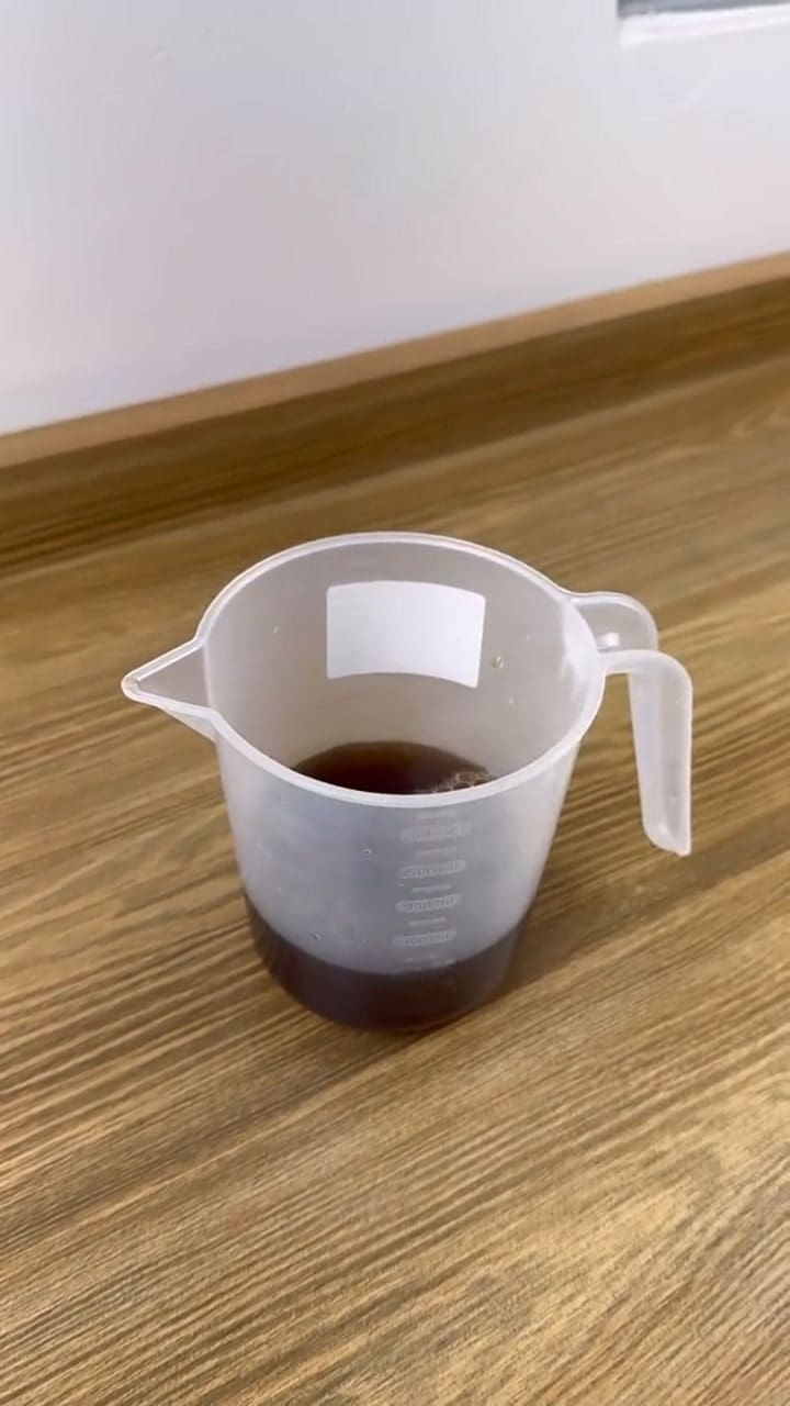 Cómo preparar el desengrasante casero con sal y gaseosa cola