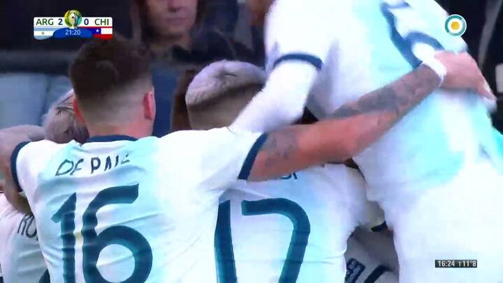 El gol de Dybala para poner el 2-0 frente a Chile. Fuente: TV Publica