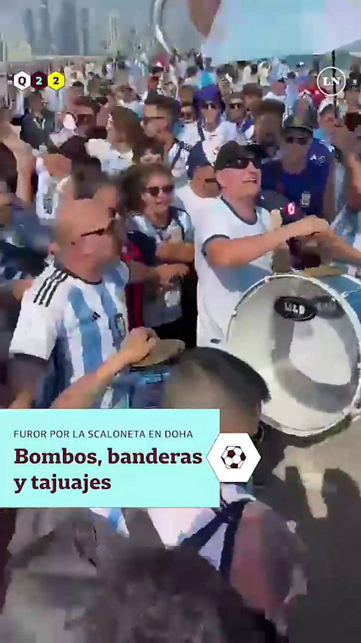Banderas, bombos y tatuajes en el banderazo argentino en Qatar