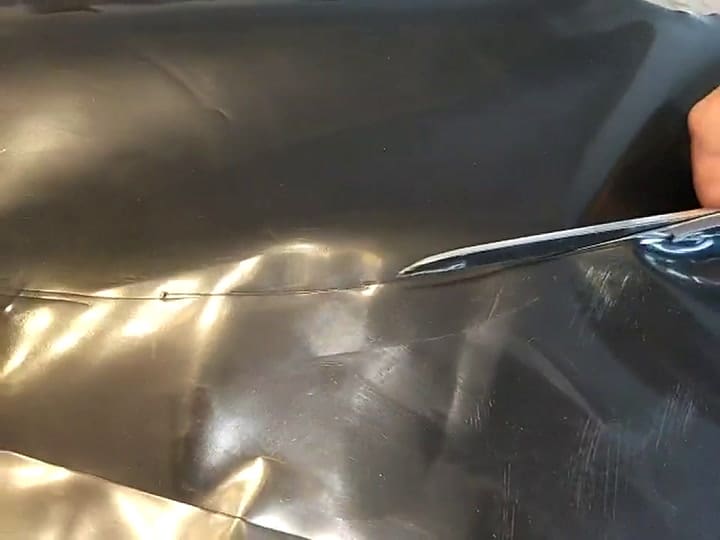 Fabrican delantales con restos de silo bolsas para el Hospital Fernández