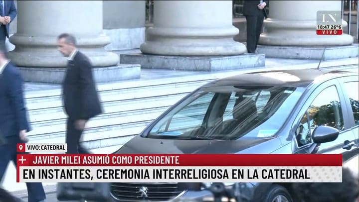 Llegó Fátima Flores A La Catedral