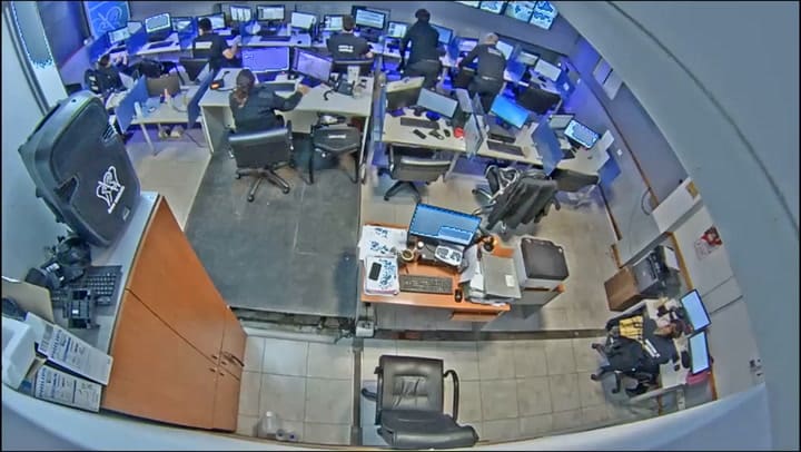 Robo de una joyería, persecución y tiroteo en San Miguel