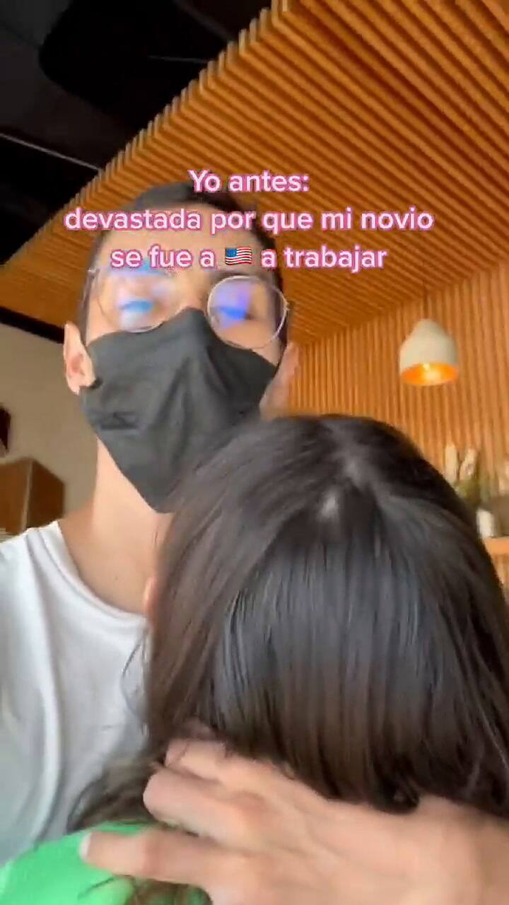 Una tiktoker romantizó el sueño americano porque su novio le manda dólares y se volvió viral