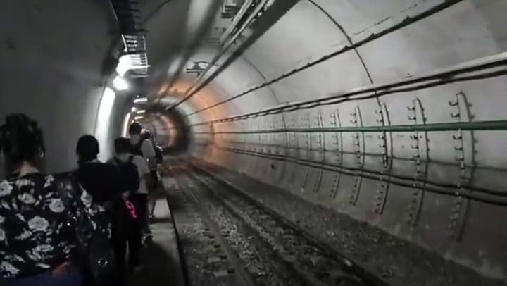 Pasajeros evacuaron la formación del subte.