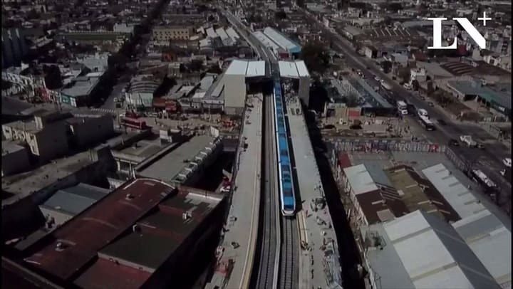 El dron que recorrió el viaducto del Belgrano Sur. Credito: Ricardo Pristupluk