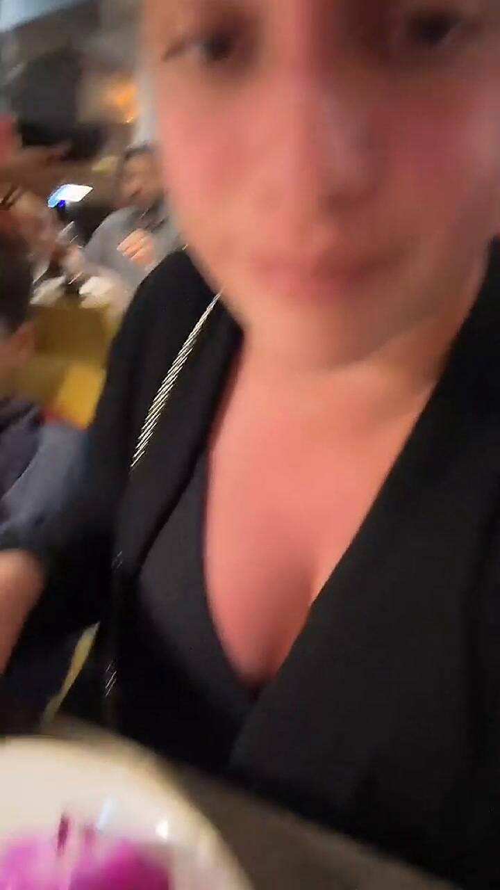 Una mujer pagó US$50 por una comida en Miami y esta fue su reacción