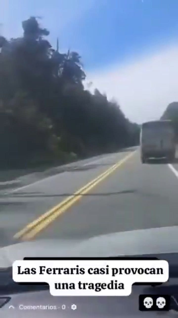 Neuquén: una Ferrari con dos pasajeros circulaba a 200 km/h, se despistó y volcó sobre la ruta Siete Lagos