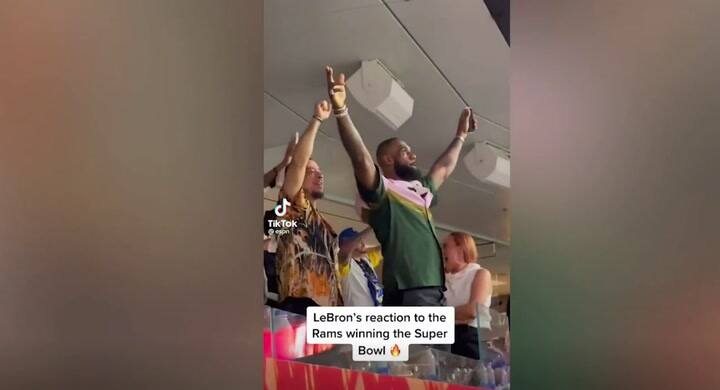 LeBron James bailó durante el mediotiempo del SuperBowl