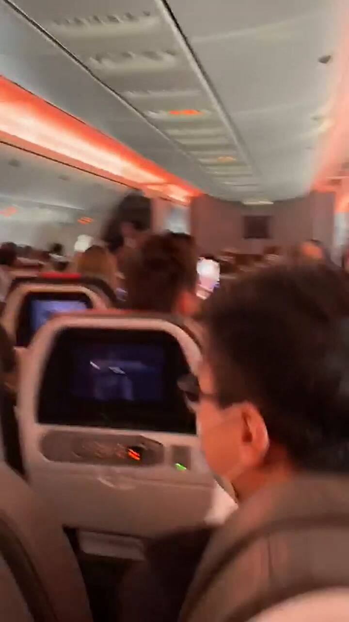 Desde adentro del avión por el que se activo el protocolo - Fuente: Eduardo Dimarco, pasajero